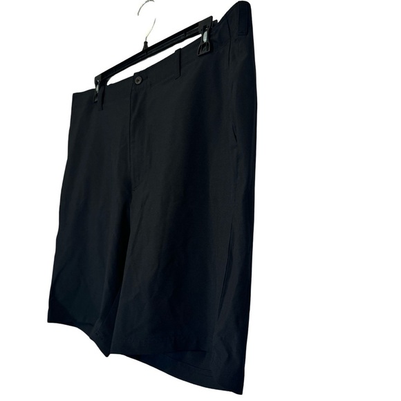 PGA Tour Men's Black Performance Golf Shorts Size 42 - Picture 3 of 13